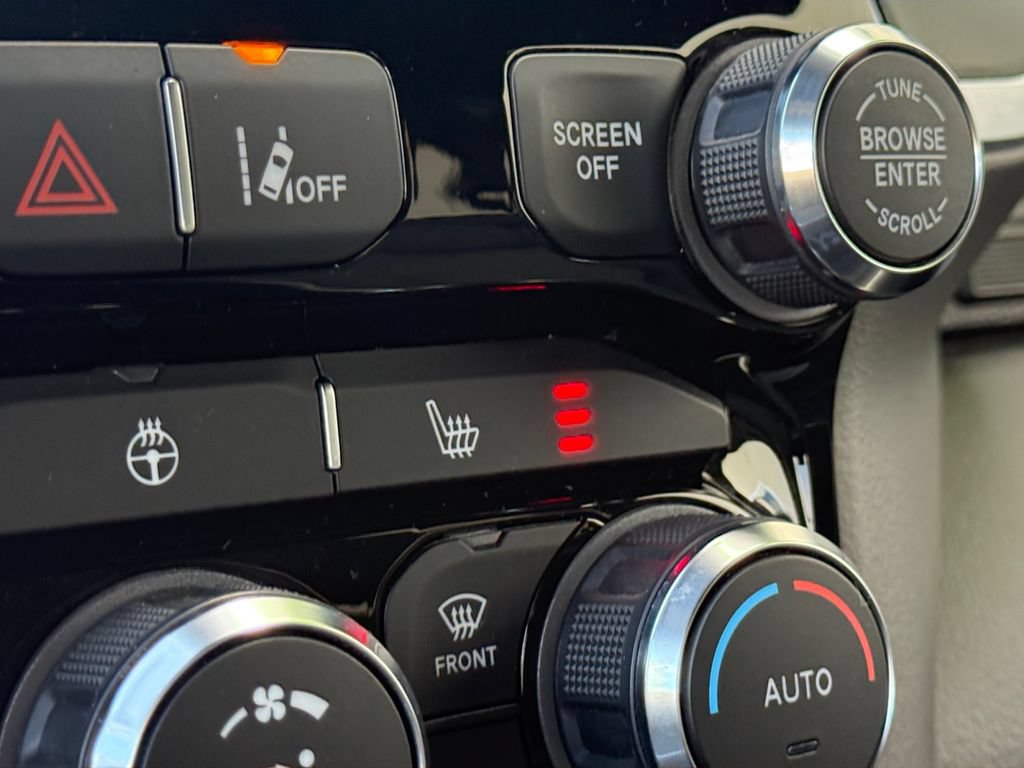 Used 2022 RAM 1500 Big Horn AWD/4WD image 19