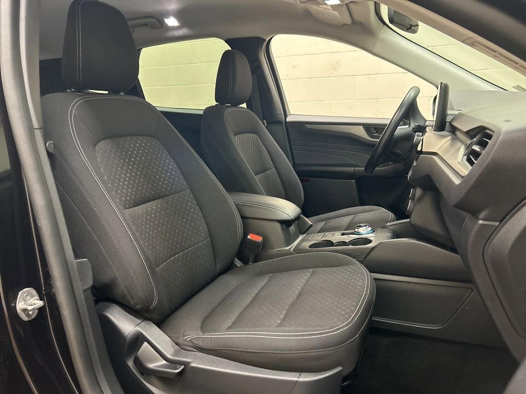 Used 2025 Ford Escape Active image 10