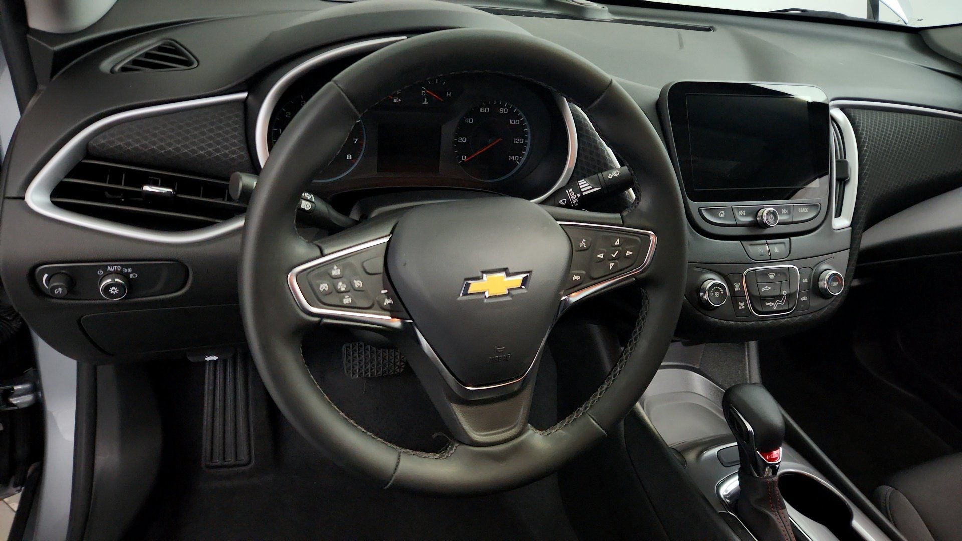 Used 2023 Chevrolet Malibu RS FWD image 18