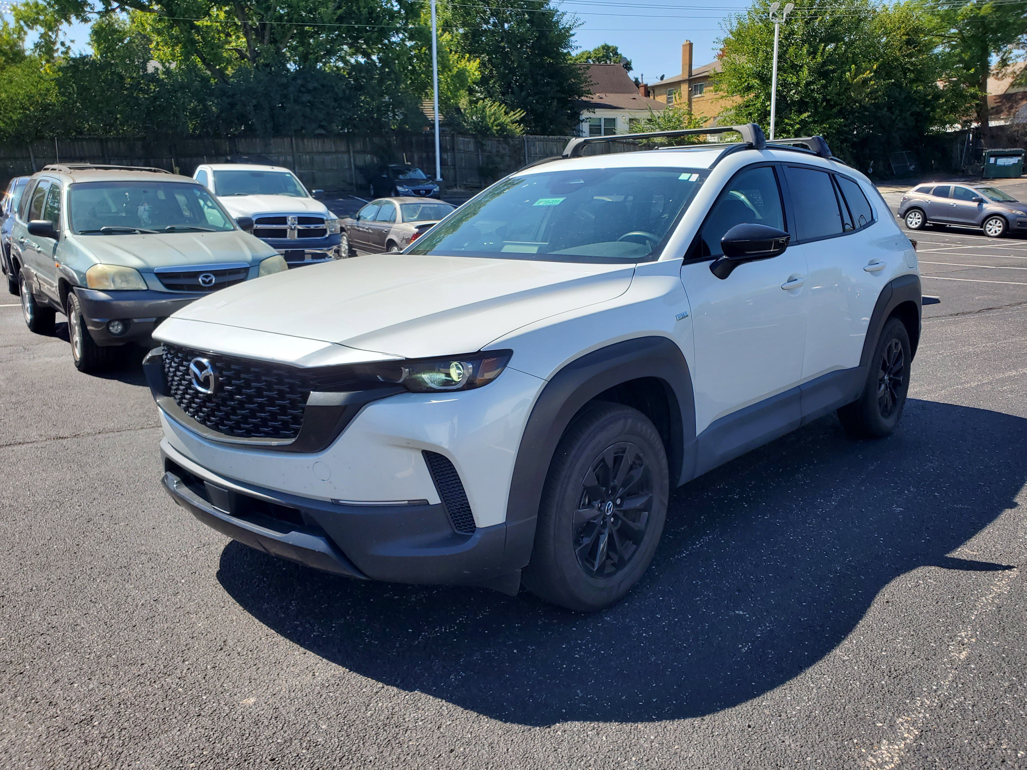 Used 2025 MAZDA CX-50 AWD 2.5 Hybrid w/ Premium Pkg image 3