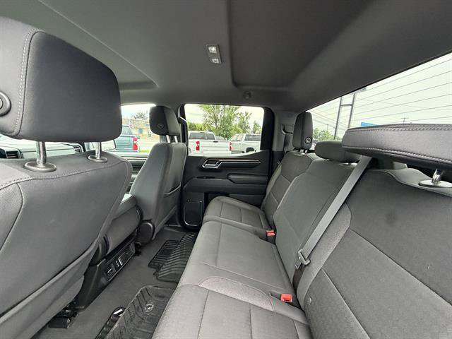 Used 2024 Chevrolet Silverado 1500 LT AWD/4WD image 31