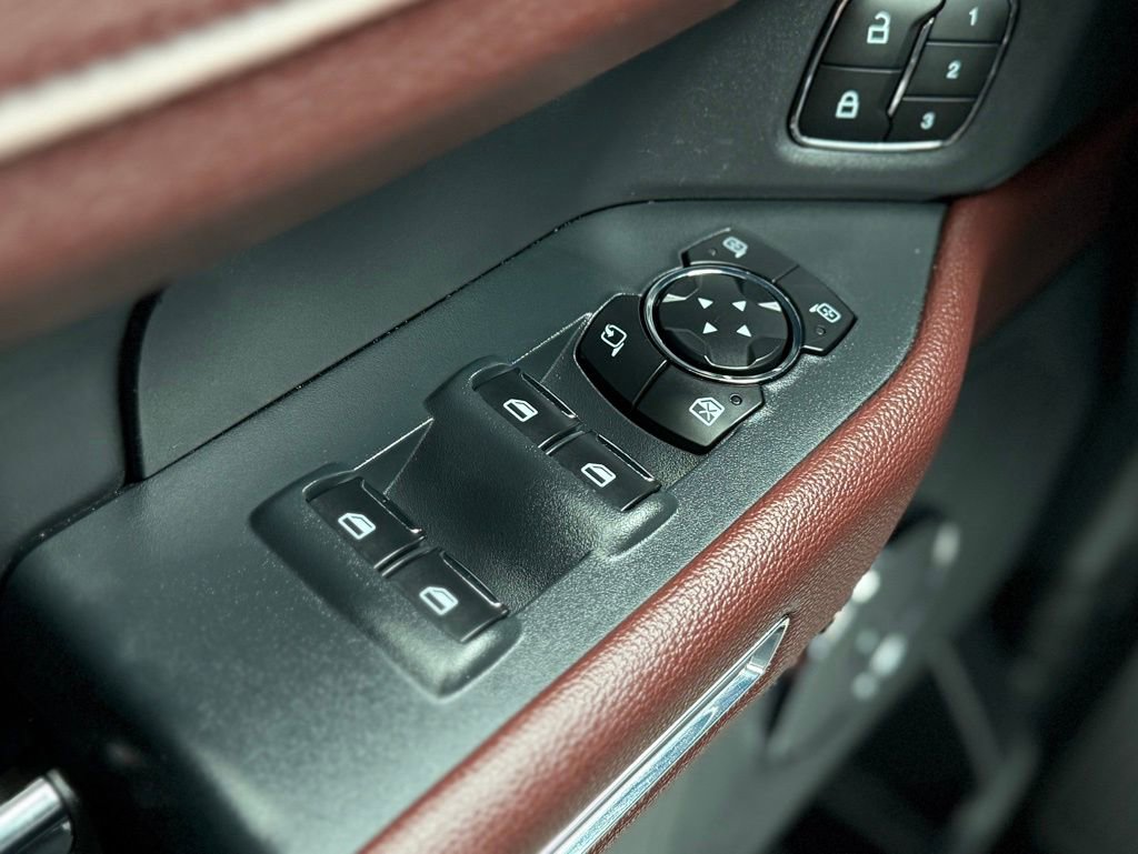 Certified 2024 Ford Expedition Limited image 26