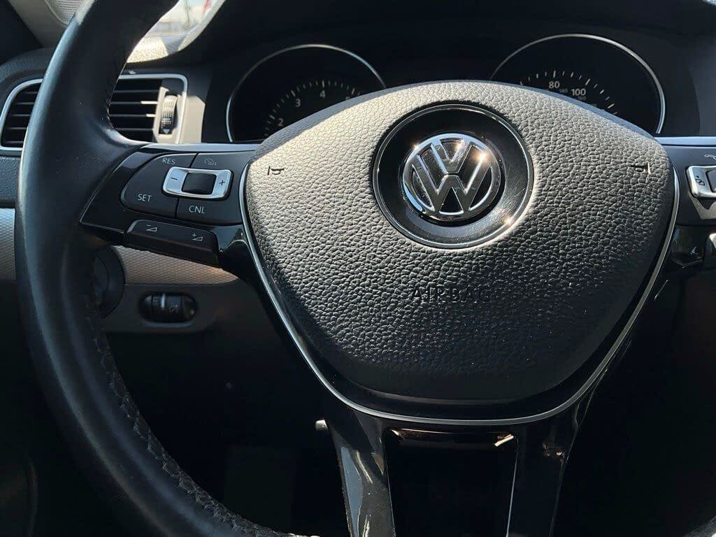 Used 2015 Volkswagen Jetta SE FWD image 20