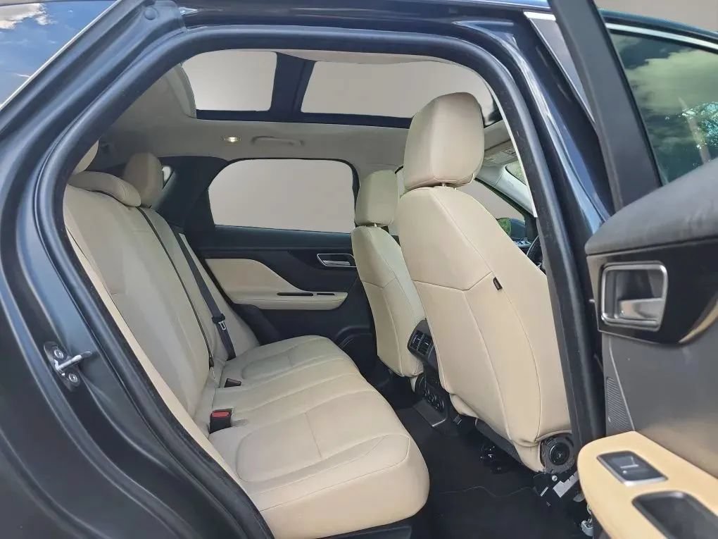 Used 2019 Jaguar F-PACE Premium AWD/4WD image 48