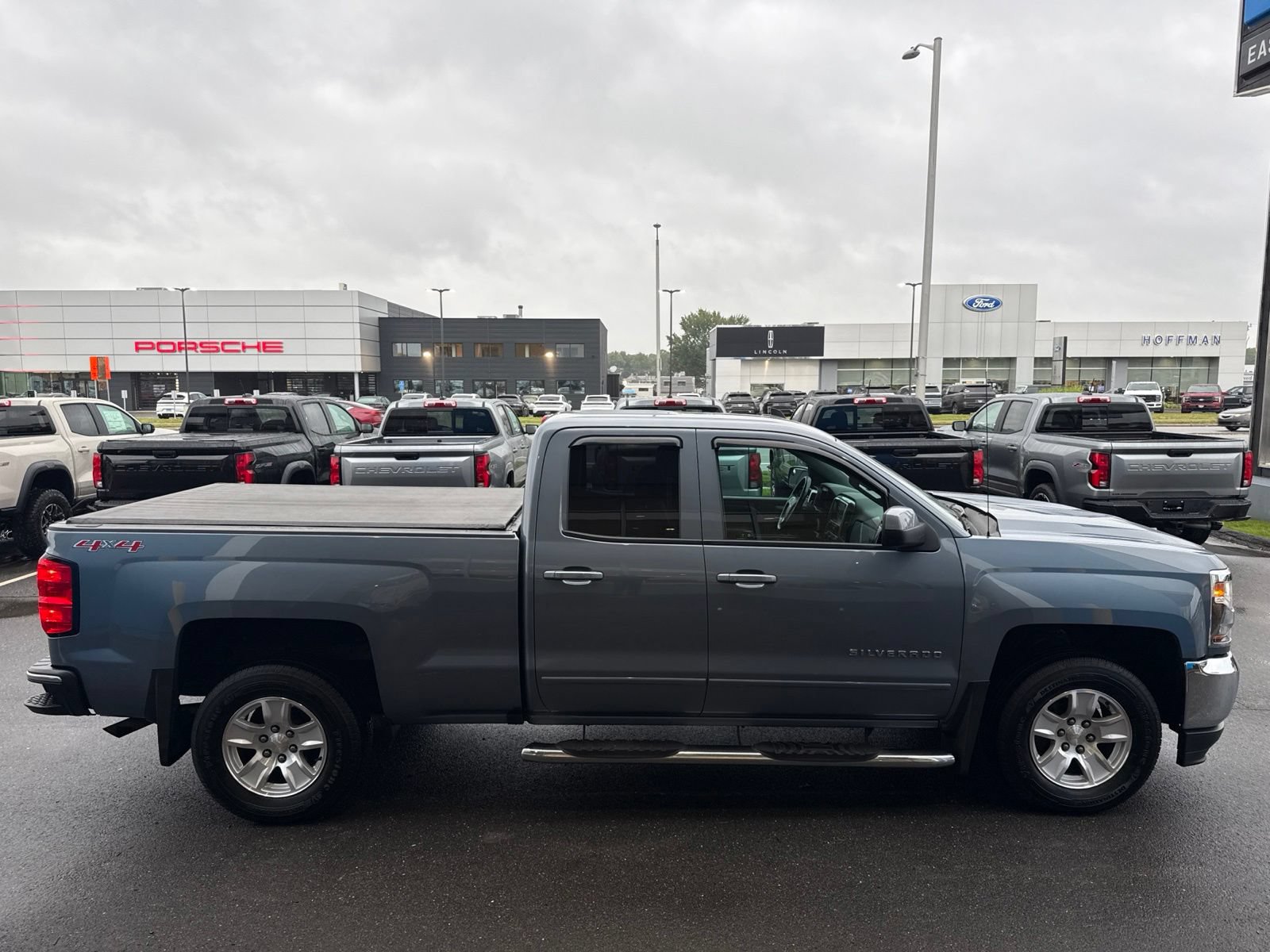 Used 2016 Chevrolet Silverado 1500 LT w/ All Star Edition AWD/4WD image 5