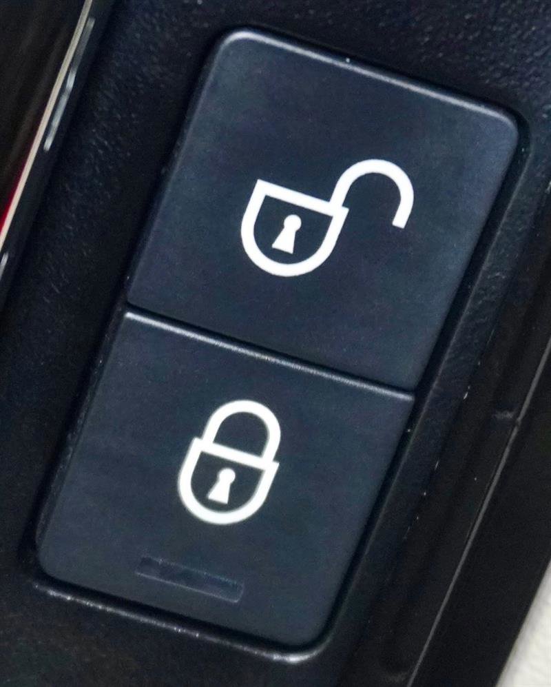 Used 2016 Jaguar XJ L Portfolio image 43