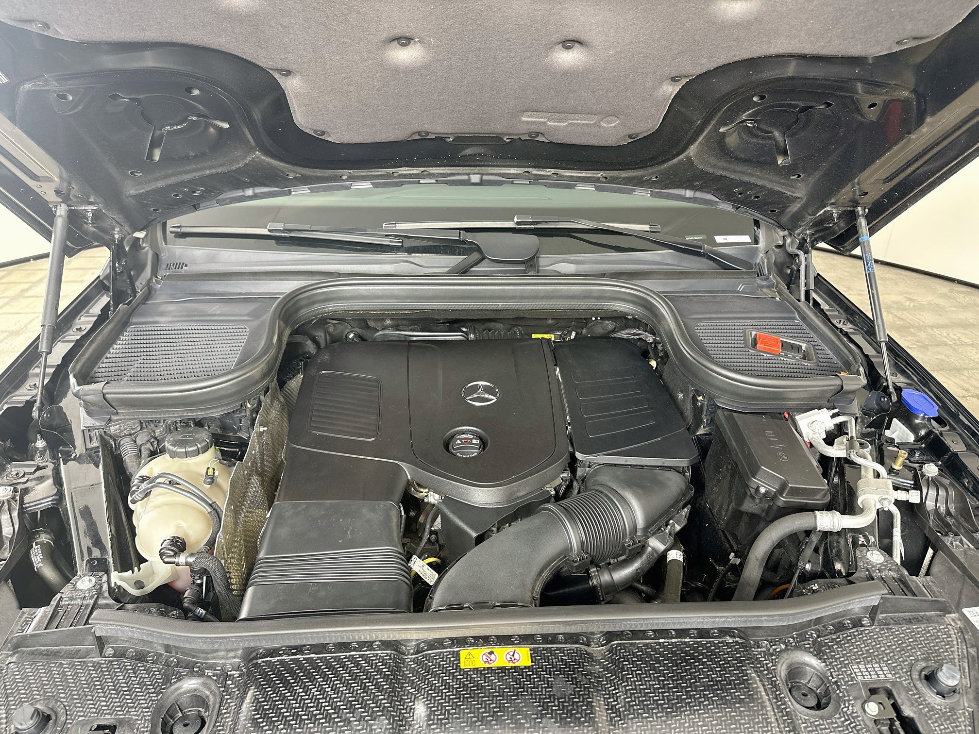 Used 2025 Mercedes-Benz GLE 350 4MATIC image 35