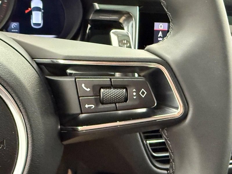 New 2026 Porsche Macan AWD/4WD image 22