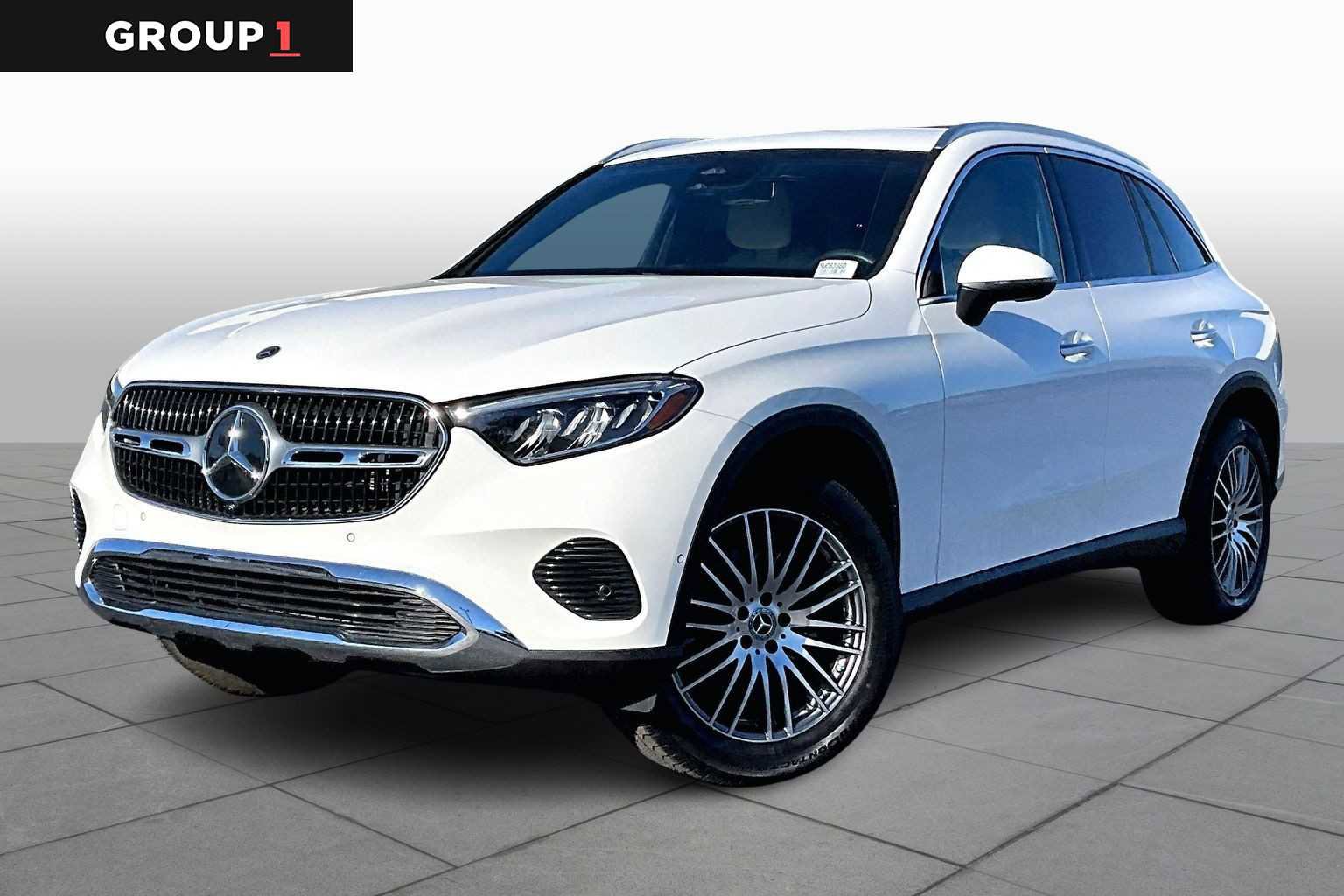 Used 2025 Mercedes-Benz GLC 300 4MATIC image 1