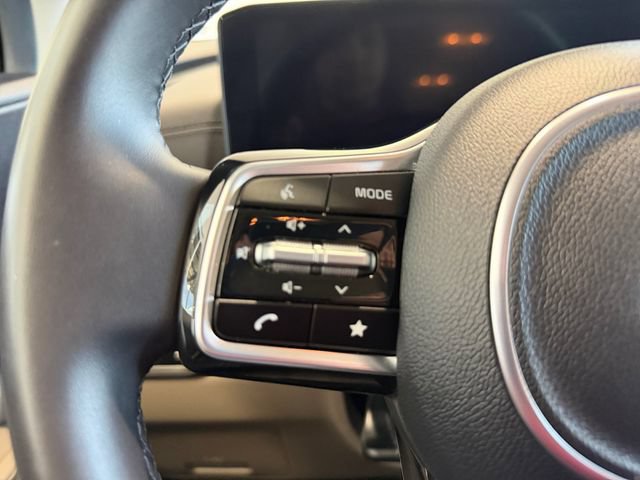 Certified 2025 Kia Carnival EX FWD image 19