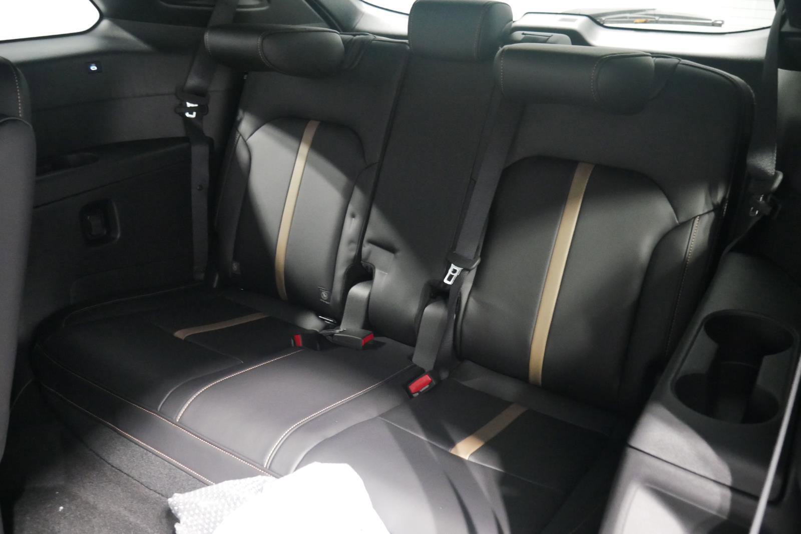 New 2024 MAZDA CX-90 Plug-In Hybrid w/ Premium Plus image 13