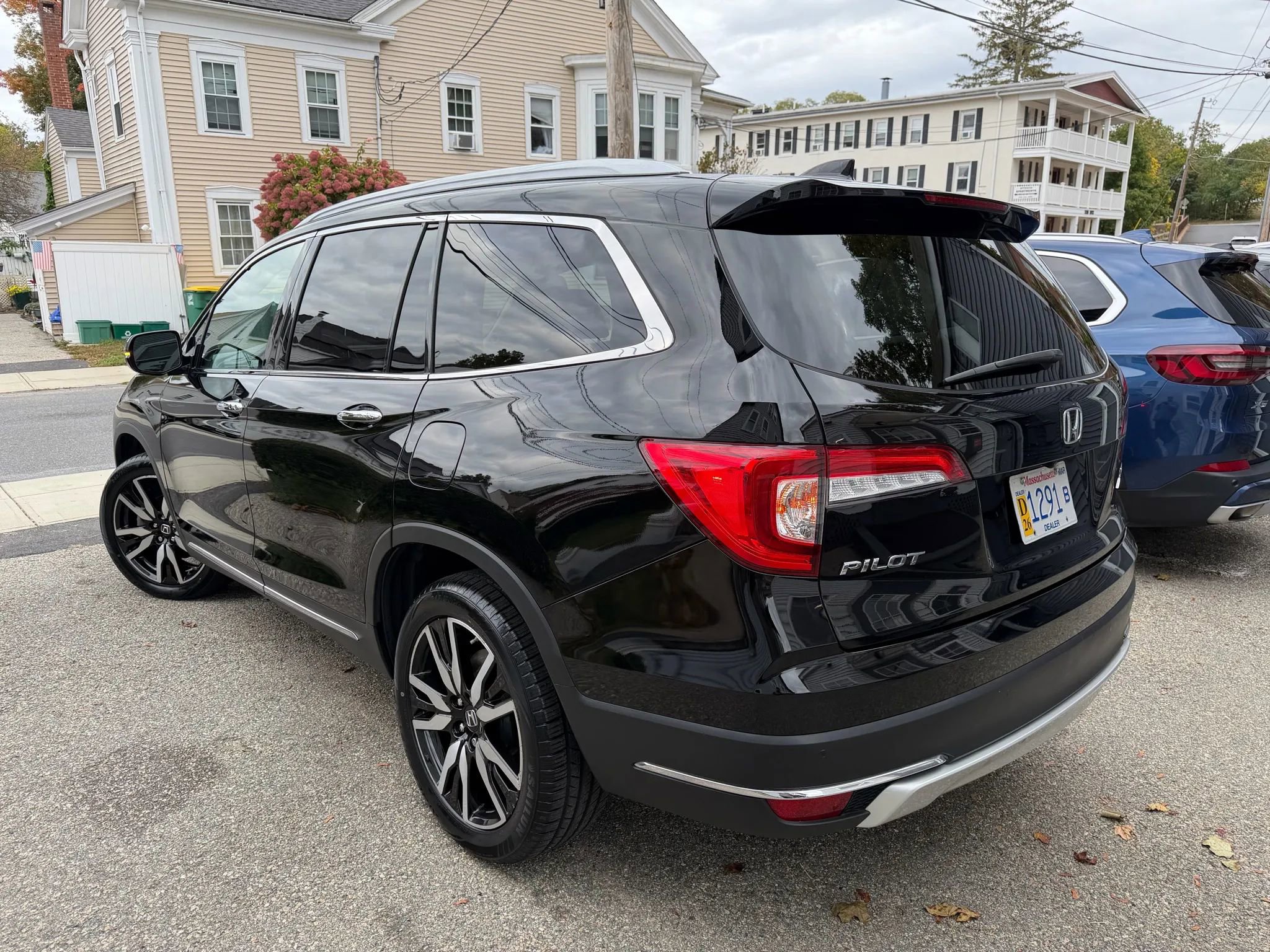 Used 2020 Honda Pilot Touring image 7
