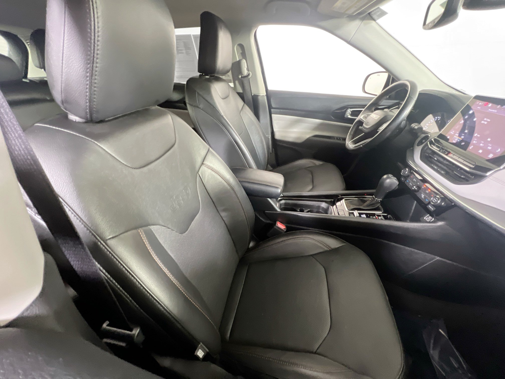 Used 2022 Jeep Compass Limited AWD/4WD image 25