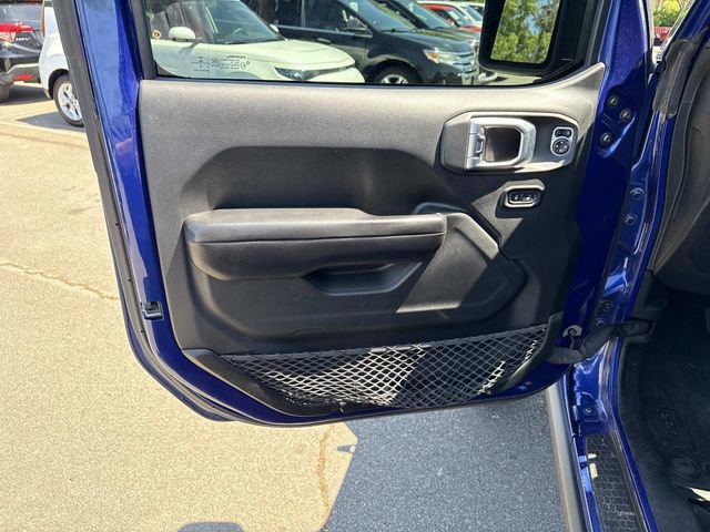 Used 2019 Jeep Wrangler Unlimited Rubicon w/ Cold Weather Group AWD/4WD image 13