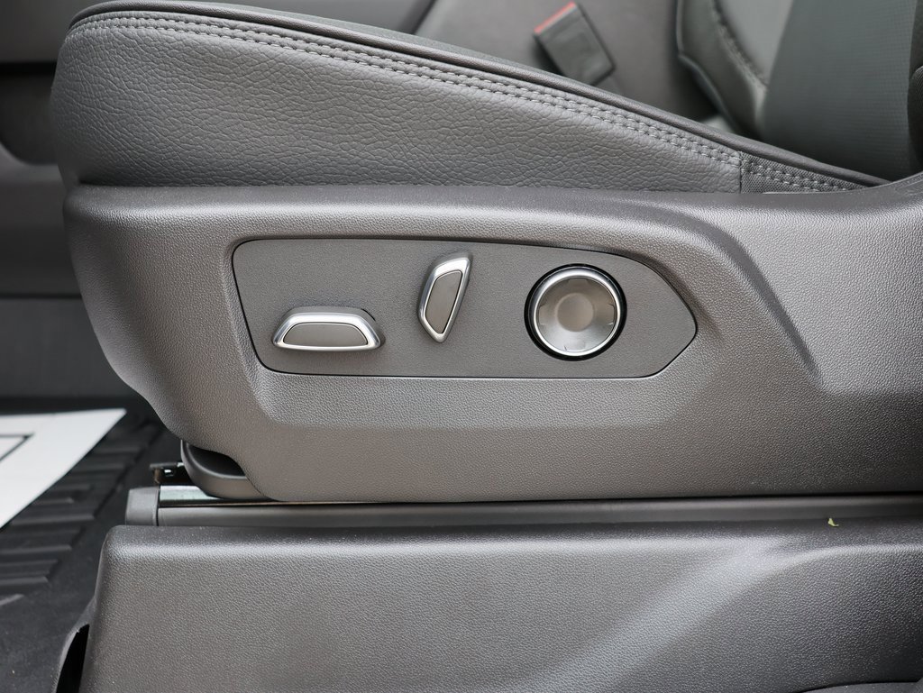 New 2025 GMC Sierra 2500 Denali w/ Denali Reserve Package image 16