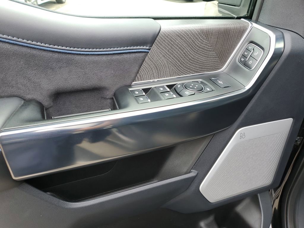 Used 2025 Ford F250 Platinum image 18