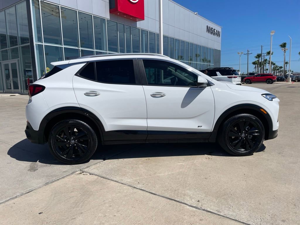 Used 2026 Buick Encore GX Sport Touring FWD image 2