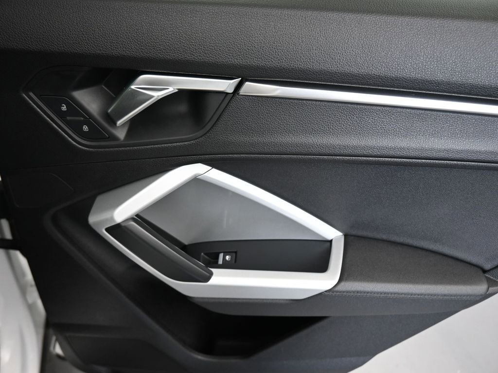 Used 2023 Audi Q3 2.0T Premium image 37