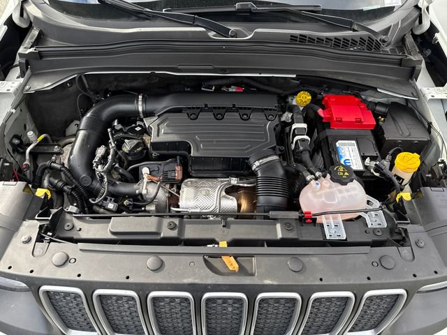 Used 2023 Jeep Renegade Latitude image 31