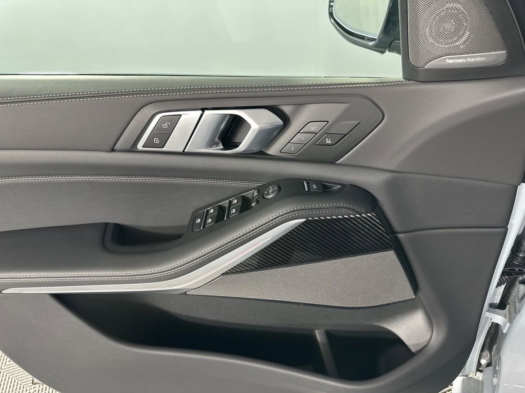 Used 2026 BMW X5 M60i w/ Climate Comfort Package image 11