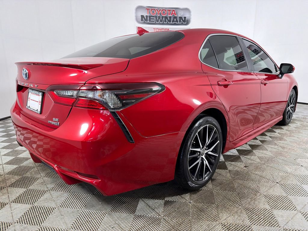 Used 2022 Toyota Camry SE w/ Audio Upgrade Package FWD image 4