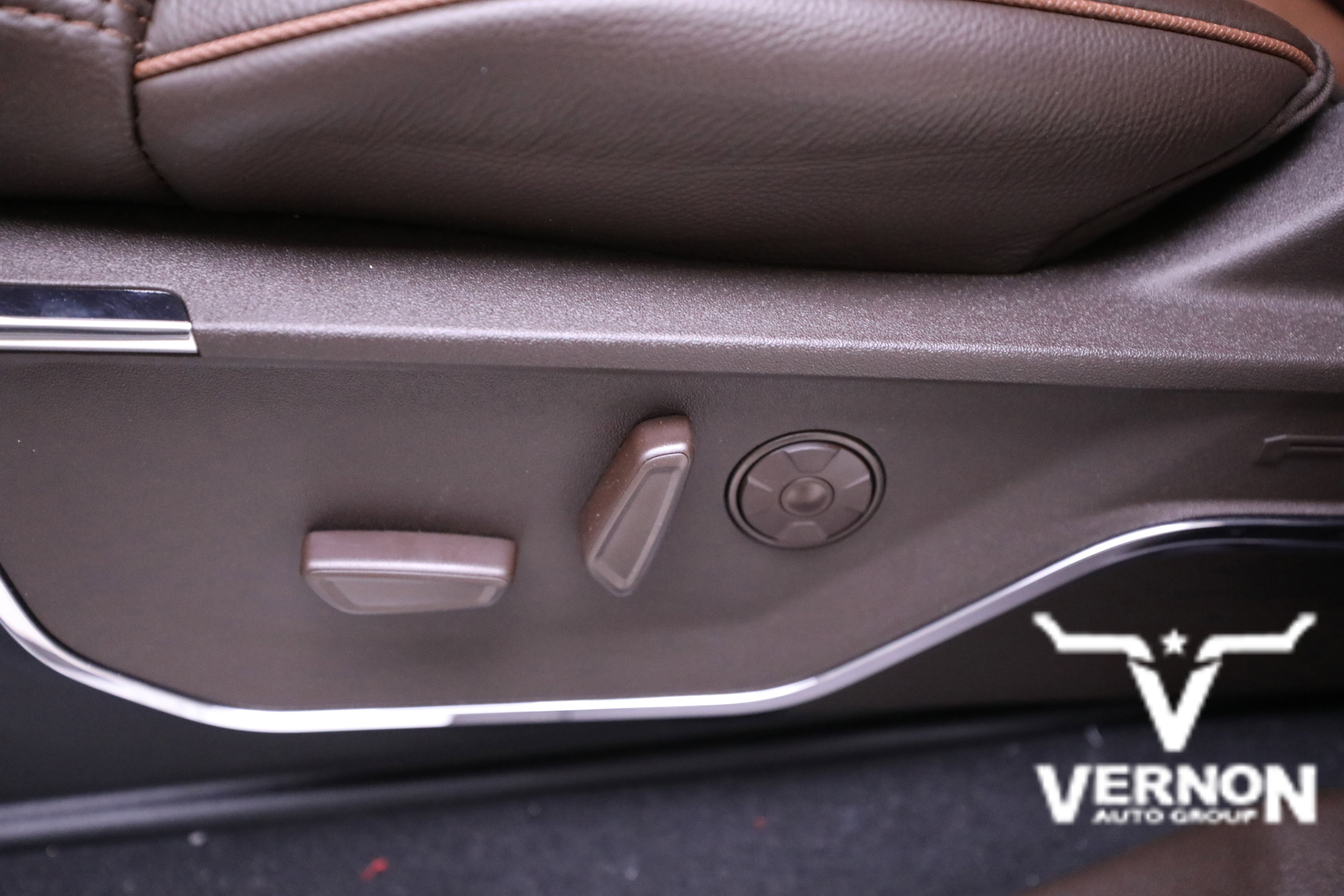 New 2026 Ford F350 King Ranch w/ FX4 Off-Road Package image 15