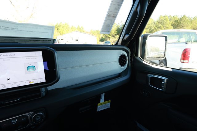 New 2026 Jeep Gladiator Sport image 23