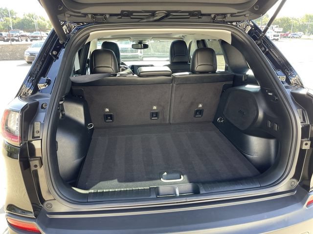 Used 2022 Jeep Cherokee Latitude Lux w/ Sun & Sound Group AWD/4WD image 23