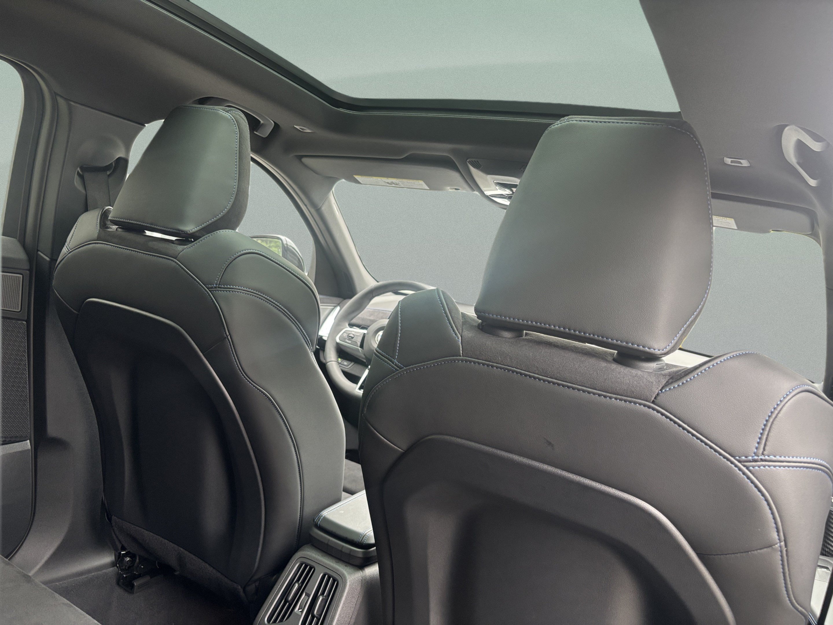 New 2027 BMW X2 xDrive28i AWD/4WD image 30