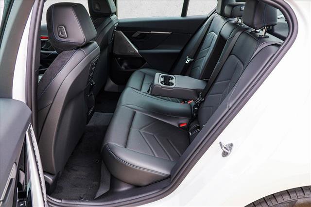 New 2026 BMW i5 eDrive40 image 19