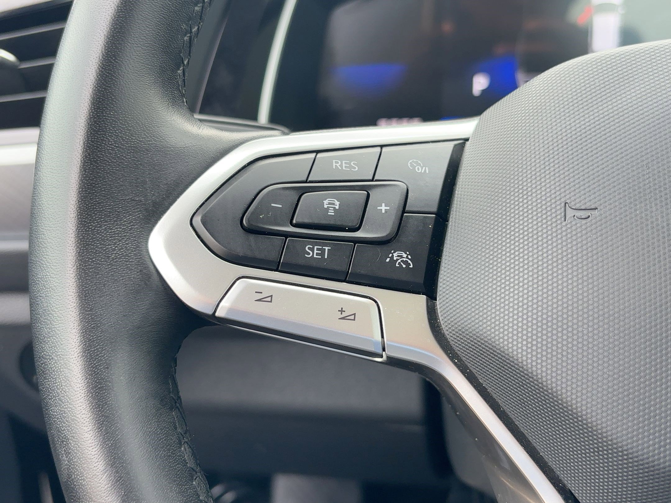 Used 2024 Volkswagen Jetta SE image 17