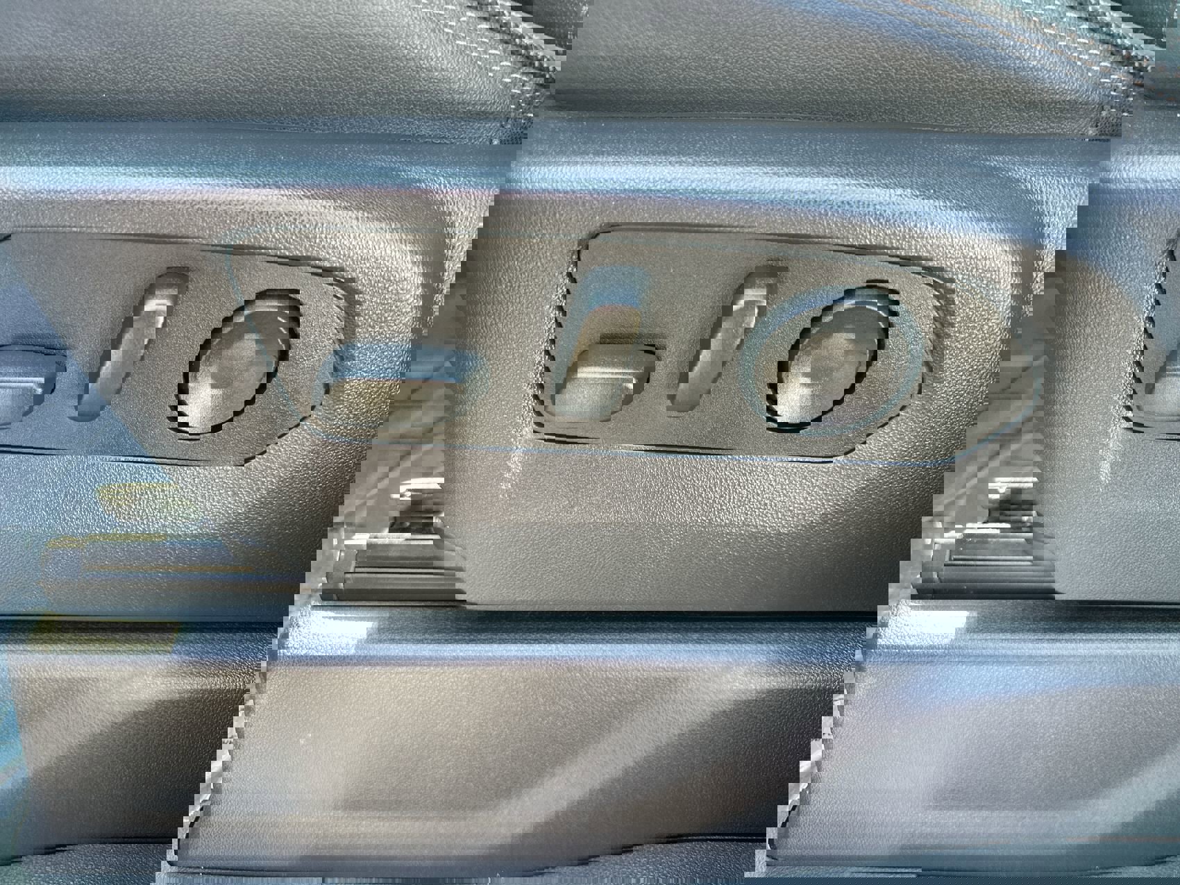 Used 2025 Chevrolet Silverado 2500 High Country w/ High Country Premium Package image 12