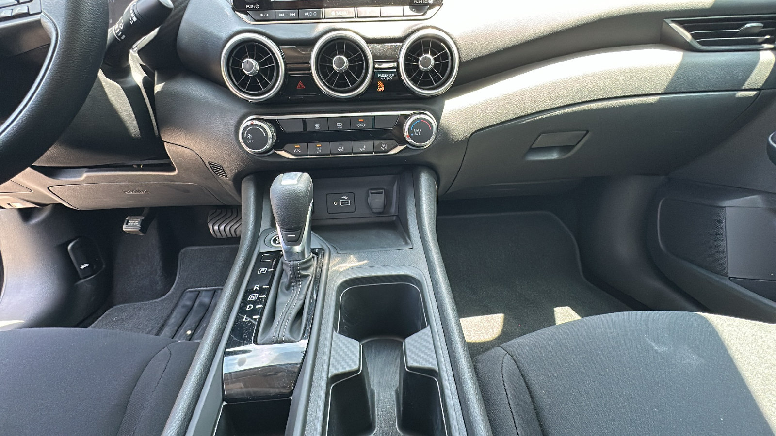 Used 2024 Nissan Sentra S FWD image 19