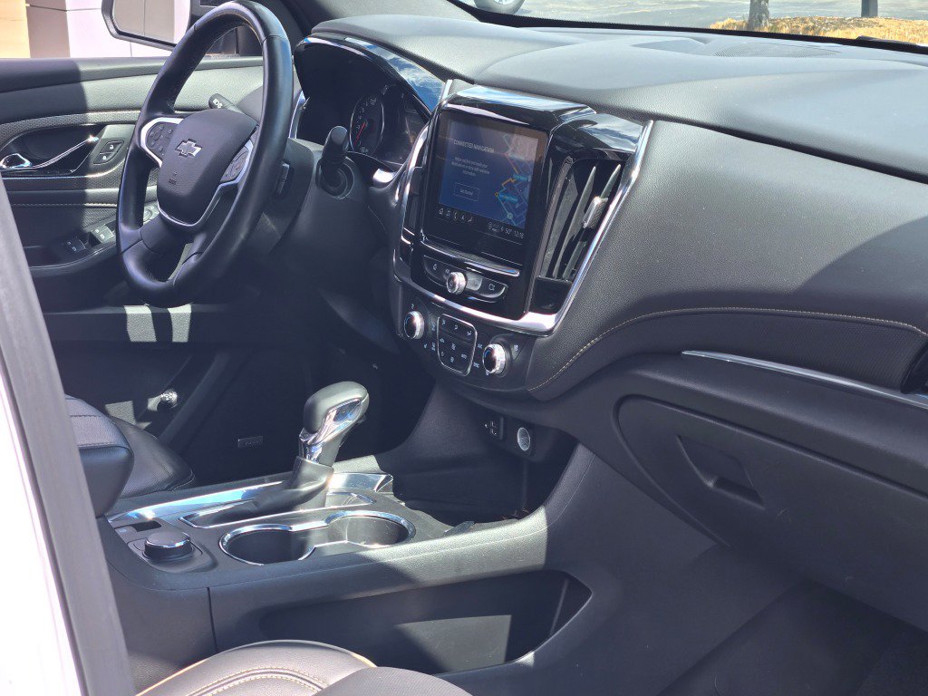 Used 2023 Chevrolet Traverse Premier w/ Redline Edition image 9