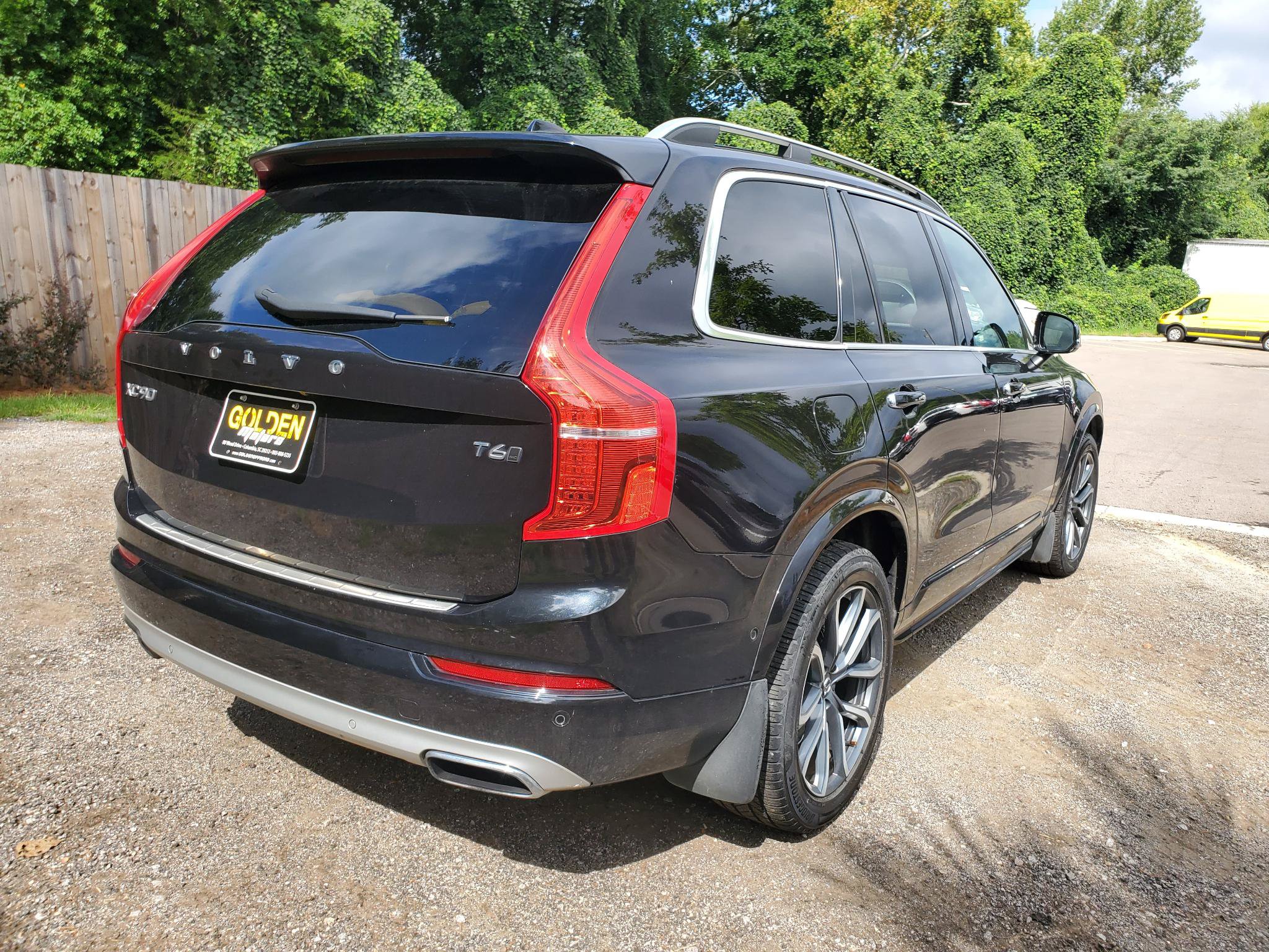 Used 2017 Volvo XC90 T6 Momentum w/ Vision Package AWD/4WD image 6