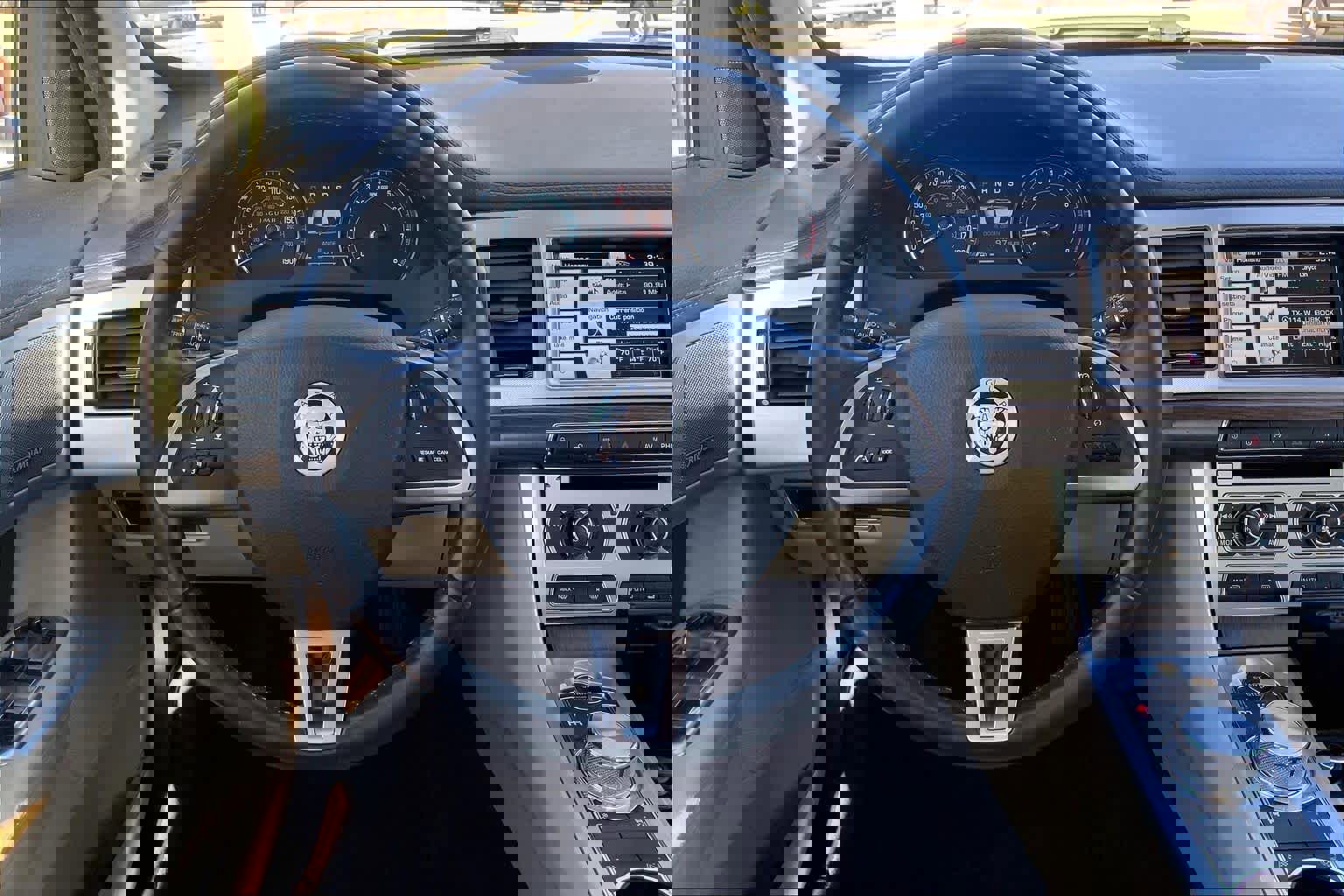 Used 2013 Jaguar XF 3.0 image 5