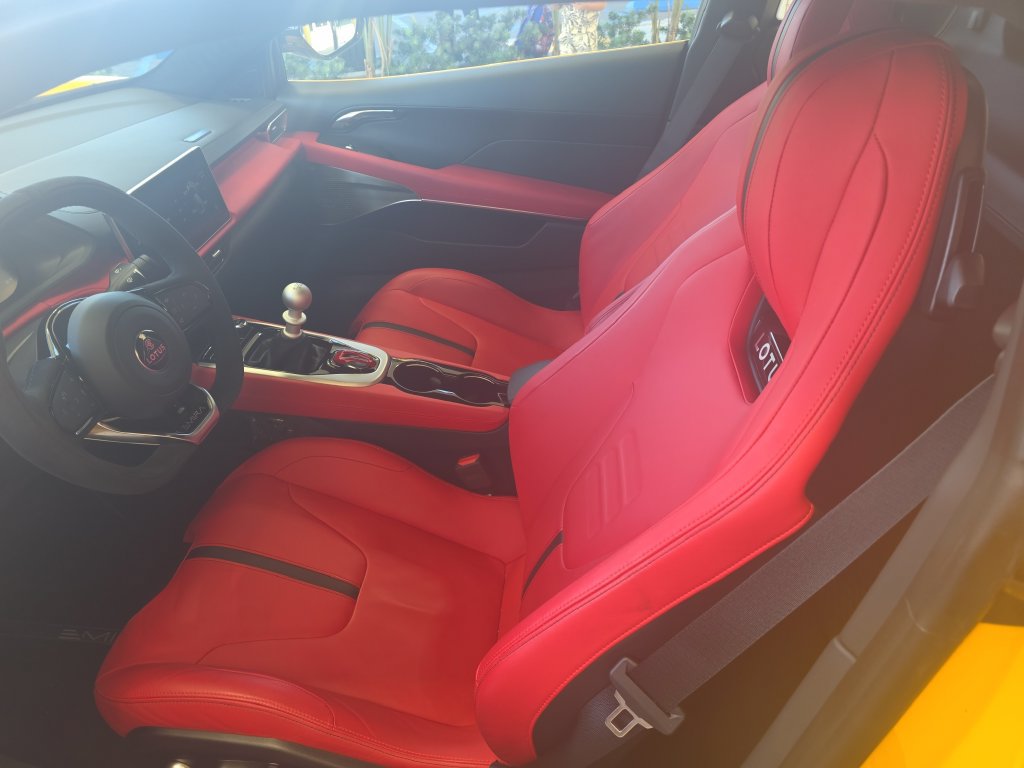 Used 2025 Lotus Emira RWD image 29