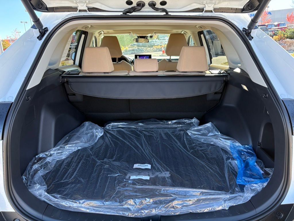 Used 2025 Toyota RAV4 XLE w/ Convenience Package image 27