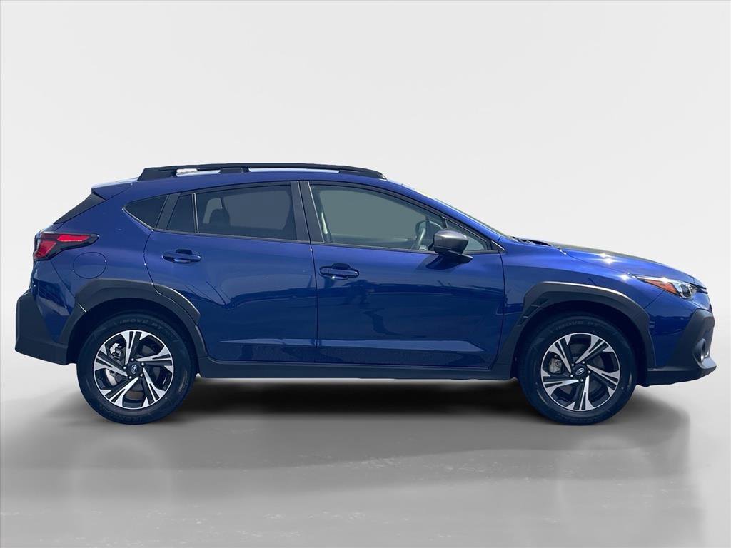 Used 2025 Subaru Crosstrek 2.0i Premium image 2
