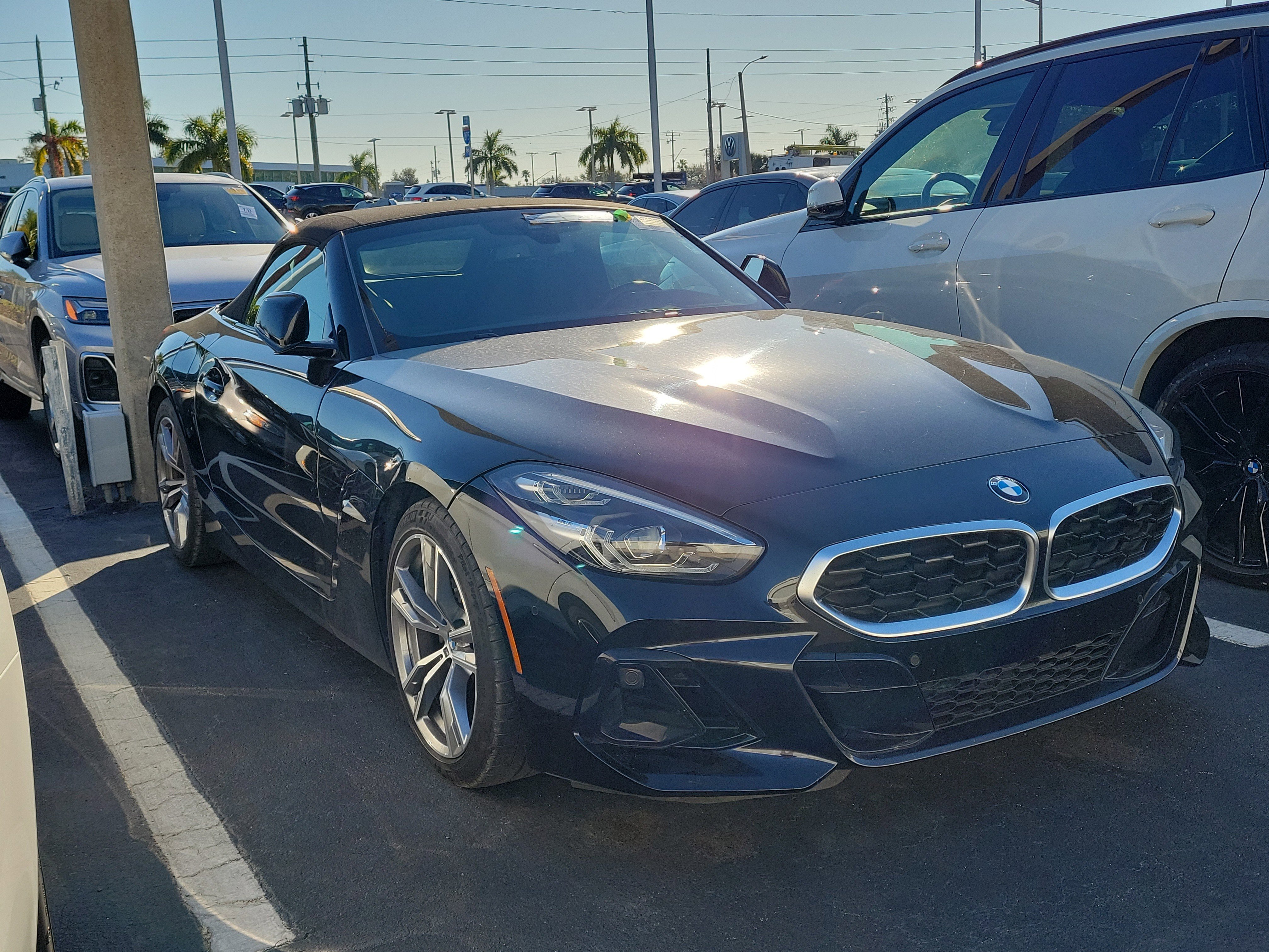 Used 2025 BMW Z4 sDrive30i image 2