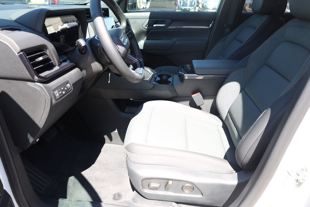 New 2027 GMC Terrain AT4 w/ Convenience Package III AWD/4WD image 11