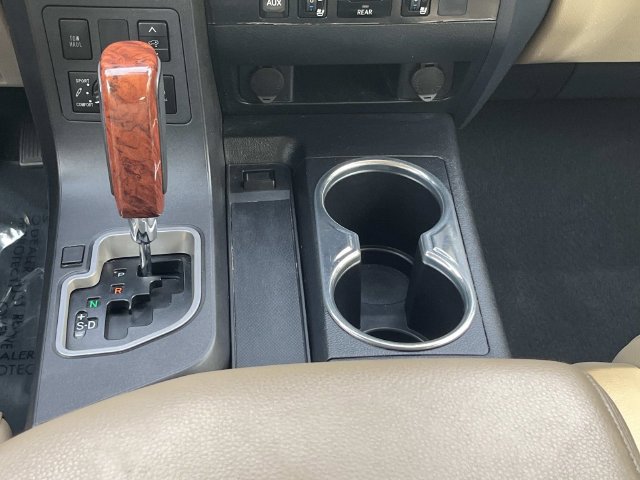 Used 2019 Toyota Sequoia Platinum RWD image 17