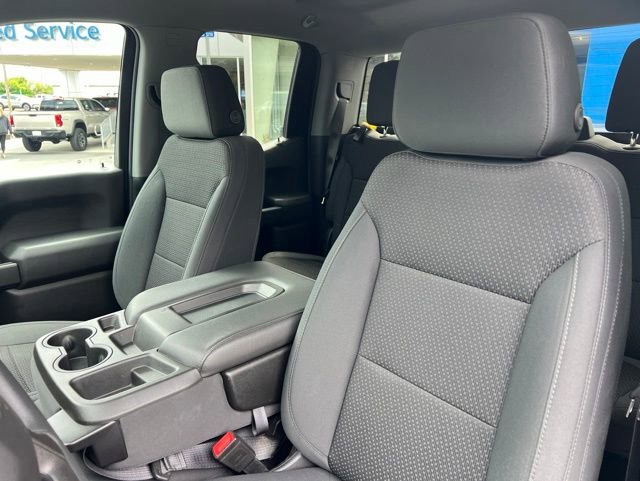 Used 2020 Chevrolet Silverado 1500 Custom w/ Custom Value Package AWD/4WD image 16