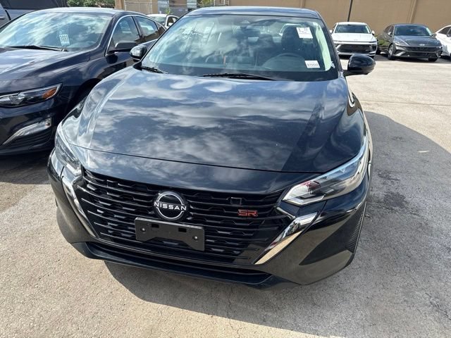 Used 2024 Nissan Sentra SR w/ SR Premium Package FWD image 2