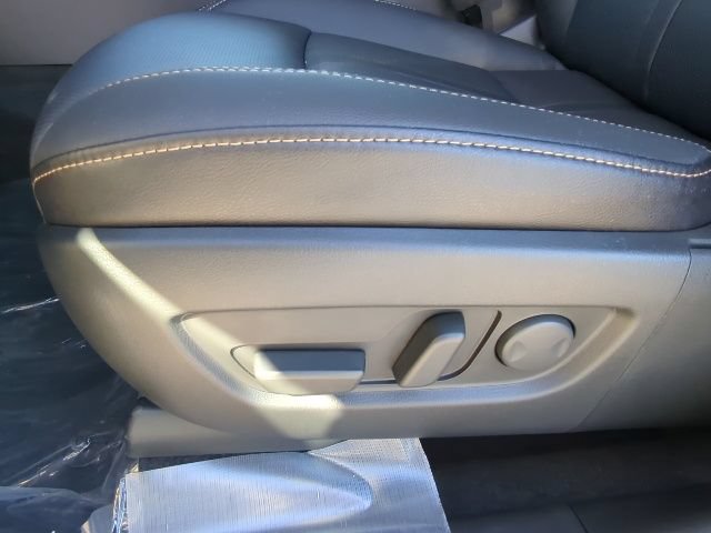 Used 2026 MAZDA CX-70 3.3 Turbo w/ Preferred Package AWD/4WD image 11
