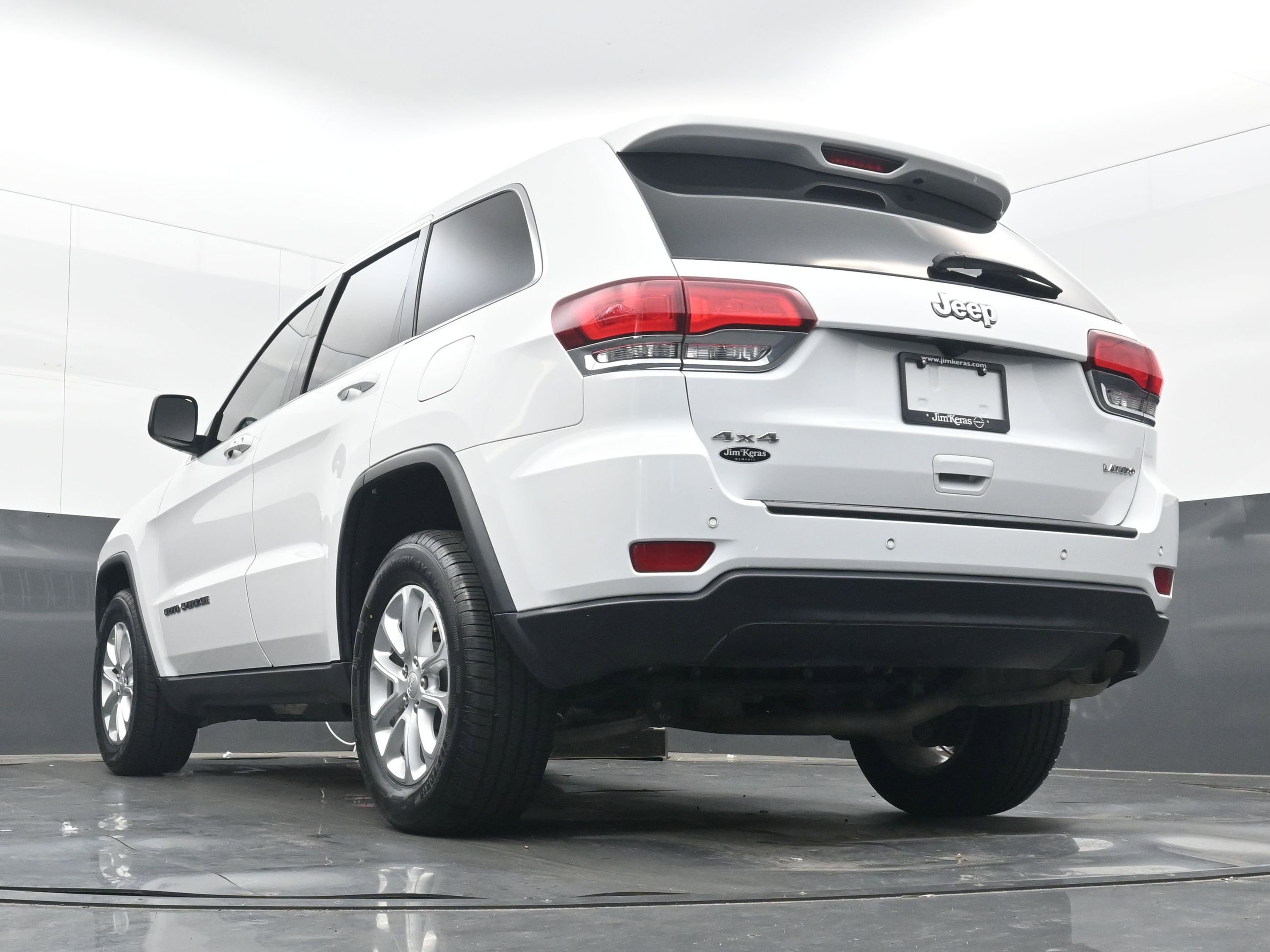 Used 2021 Jeep Grand Cherokee Laredo image 27