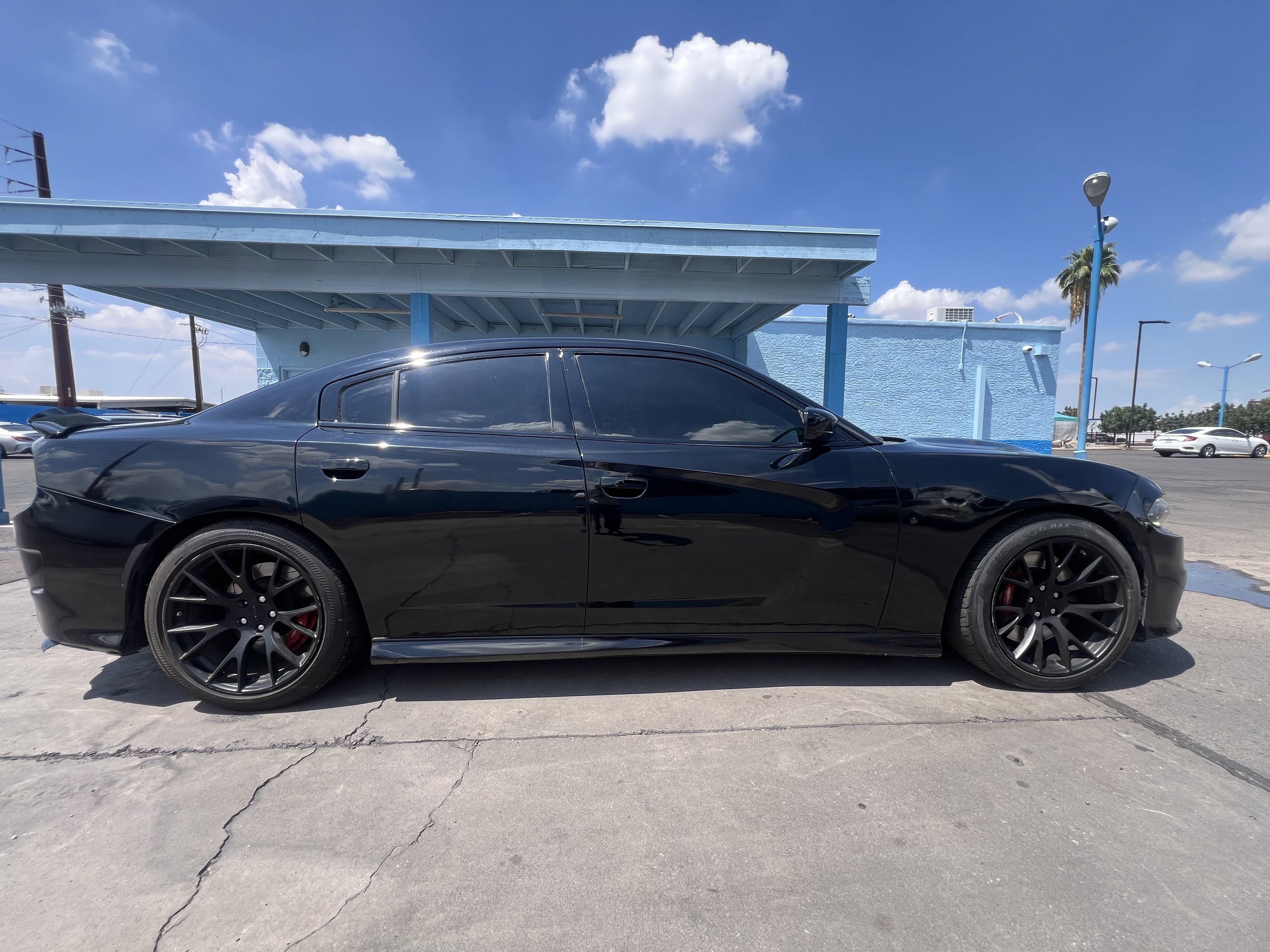 Used 2016 Dodge Charger SRT w/ Technology Group image 2