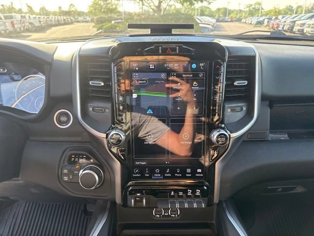 Used 2024 RAM 2500 Big Horn w/ Tech Package AWD/4WD image 18