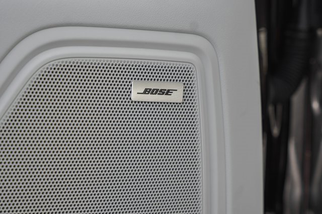 Used 2023 Porsche Macan w/ Premium Package Plus image 10