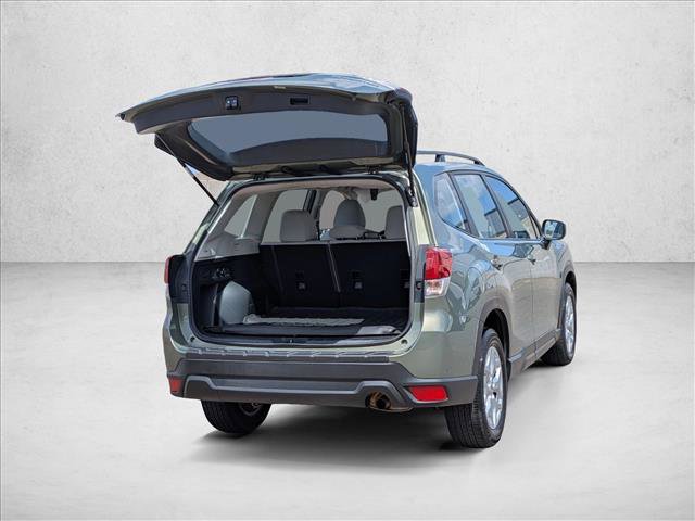 Used 2021 Subaru Forester AWD/4WD image 5